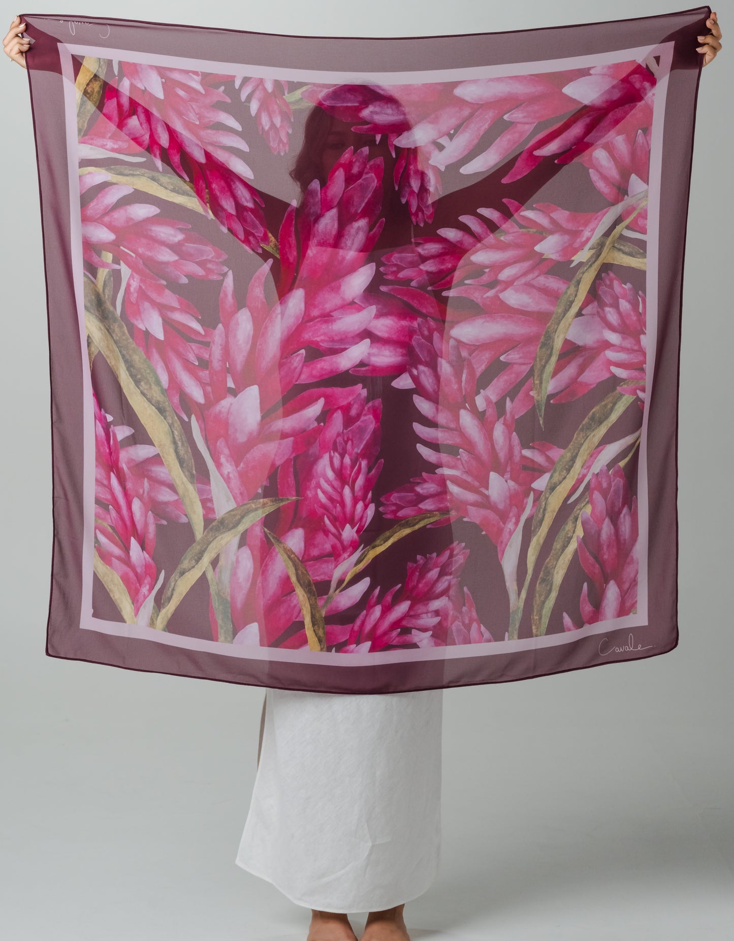 Pañuelo Flor de Fuego en Gasa Couture